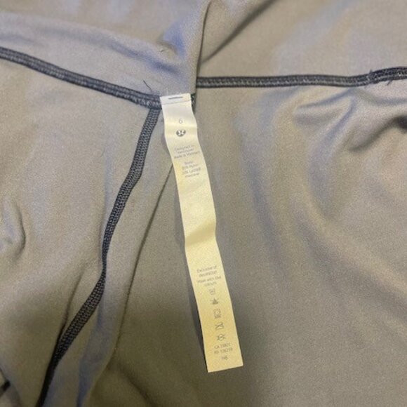Lululemon Leggings Size 6 - Picture 4 of 5